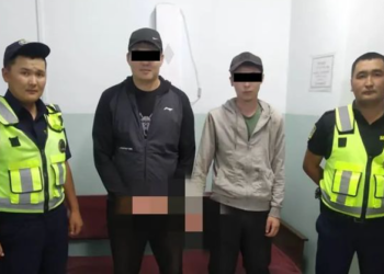 Бишкекте бычак менен коркутуп, акча алмаштыруучу жайды тоноого шектүүлөр кармалды