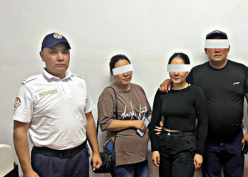 Кафеден чыккан бойдон дайынсыз болуп жаткан кыз табылды