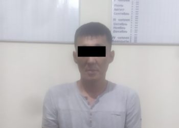 «Кампадан уурдаган тамекини Бишкекке алып келип сатып». Ысык-Көлдө уурулукка шектелген жаран кармалды