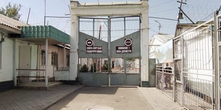 «Эшикти каккылашып». Оштогу түрмөдө 33 жаштагы жаран көз жумду