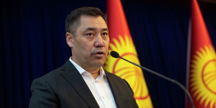 «Сүйлөсө эле Москва, Лондондон кеп кылат». Садыр Жапаров блогерлерди акыл үйрөтпөнү суранды