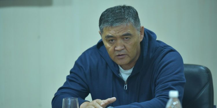 Талгарбеков: «Ташиевдин отставкасын талап кылуу акылга сыйбайт. Акылбек Жапаров кайда жүрдү?»