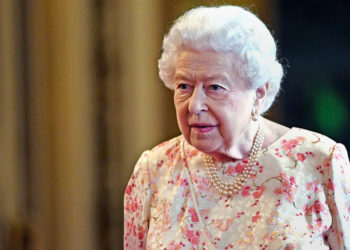 Улуу Британияда ханыша Елизавета II каза болгондон кийинки 10 күндүк аза күтүү башталды