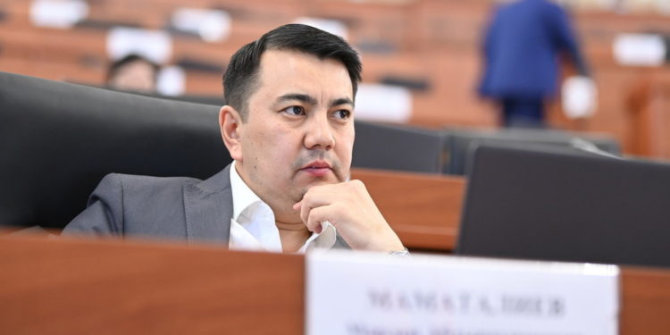 Депутат Марлен Маматалиев Кыргыз Республикасынын Ардак грамотасы менен сыйланды