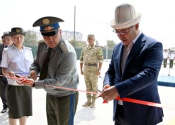 Жапаров менен Ташиев УКМКнын Чек ара кызматынын учкучсуз учуучу аппараттарынын базасын ачты (видео)