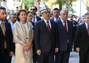 Садыр Жапаров Түркиядан Бишкекке кайтып келди