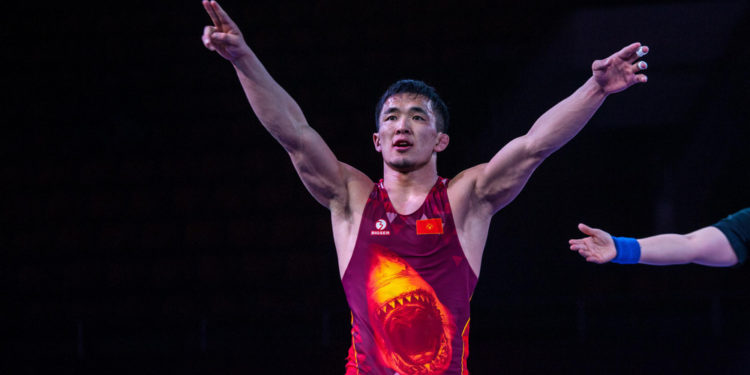 «Намыска жарадың, Жоламан баатыр!». Садыр Жапаров Дүйнө чемпионун куттуктады