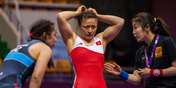 Мээрим Жуманазарова Дүйнө чемпиондугунда медаль үчүн күрөштөн четтеди