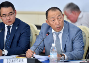 Доскул Бекмурзаев тергөө мезгилине энергетика министри кызматынан убактылуу четтетилди