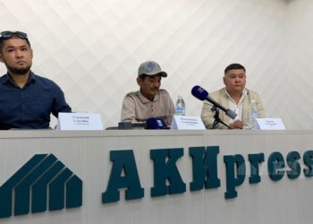 «Быйыл мектепке барбай калды». Чоң ата 13 жаштагы небереси зордукталып, TikTok-блогерден төрөгөнүн айтты