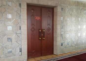 Жогорку Кеңеш чек арадагы кырдаал боюнча жыйынды дагы жабык өткөрмөй болду