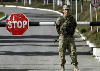 Чек ара кызматы: «Тажик аскерлери маал-маалы менен Кыргызстандын позицияларын аткылап жатышат»