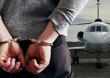 «Сузакта мыкаачылык менен киши өлтүрүүгө айыпталган». Издөөдө жүргөн жаран 11 жылдан кийин Польшадан Кыргызстанга алып келинди