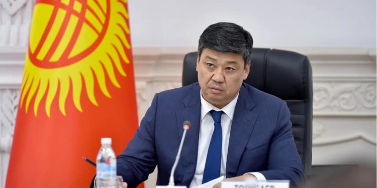 Төрөбаев көмүрдүн баасы көтөрүлүшүнө жол бербөөнү тапшырды