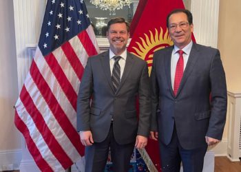 Кыргыз жарандарына АКШга виза берүүнү жеңилдетүү сүйлөшүлдү