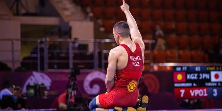 Дүйнө чемпионаты: Акжол Махмудов алтын үчүн күрөшөт