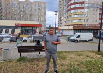 «Жубайымдын курсагындагы балам чарчап калды». Унаасынан граната табылган Илгиз Шаменов өлкөдөн чыгып кетти