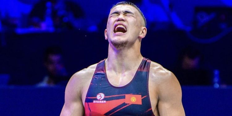 Тарых жаратты! Акжол Махмудов дүйнө чемпиону болду