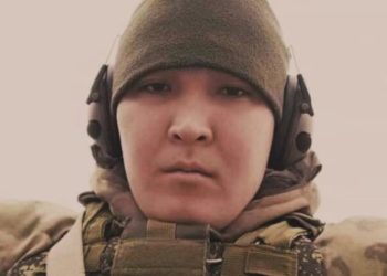 «Апа, ал жакта ишим калып калат» дечү». Өзүн жардырып жиберди дешкен Эламан Ураимовду апасы менен жубайы эскерди