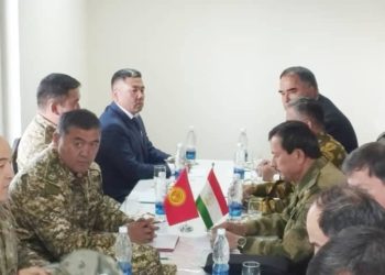 Ташиев менен Ятимов Баткенде жолугушуу өткөрүшүүдө