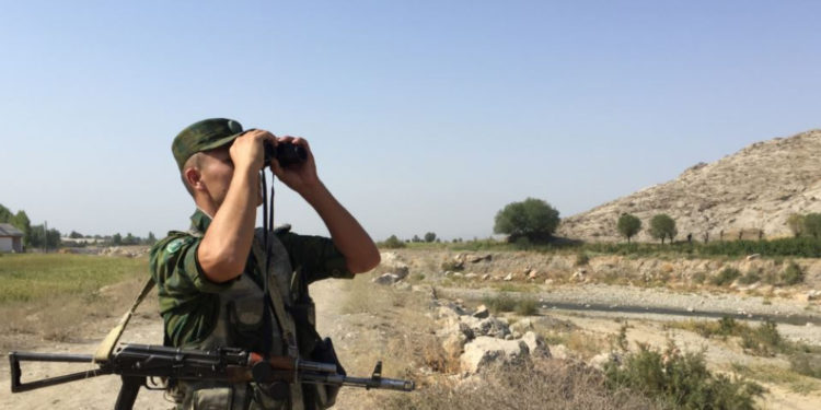 Саат 16:00гө карата чек арада үчүнчү жерден чыккан ок атышуу да токтоду