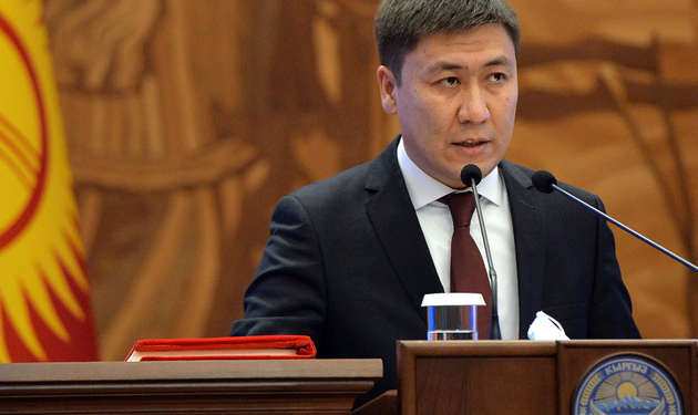 Билим берүү министри Алмазбек Бейшеналиевдин кармалганы айтылууда