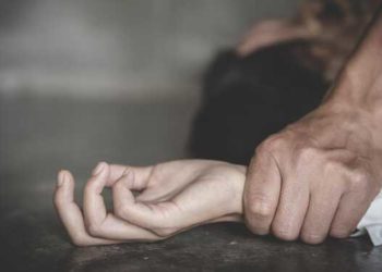 «Жалгызымды жеп коюшту». Кадамжайда өлтүрүлгөн кыздын ата-энеси акыркы сүйлөшүүсү тууралуу айтып берди