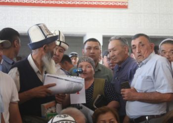 Өзгөн районунун тургундары үй куруу үчүн жер тилкелерине жана таза сууга муктаж экендигин айтышты