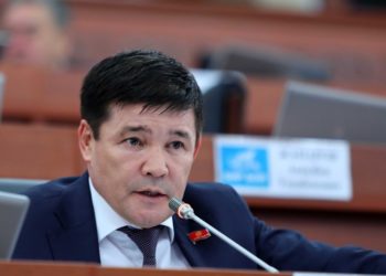 Депутат Кадамжайдагы кыздын өлтүрүлүшү боюнча: «Шектүүлөр мас абалында болгонбу?»