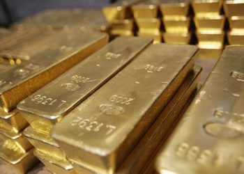 «Кумтөрдүн» алтын чуусу боюнча депутаттык комиссия түзүлдү. Курамына киргендердин тизмеси