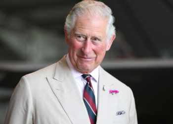 Улуу Британиянын жаңы падышасы Елизавета IIнин 74 жаштагы уулу Чарльз болду