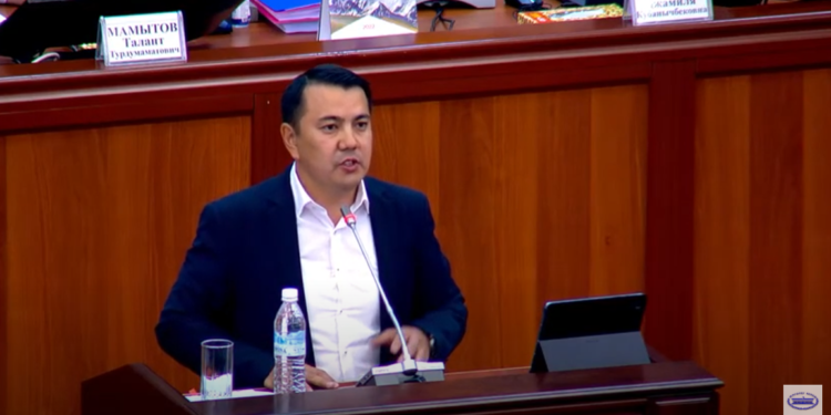 Депутат Маматалиев: «Президентке туура эмес маалымат берилди деп так жана даана айта алам»