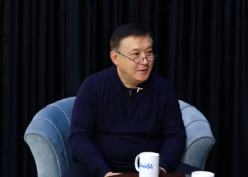 Келдибеков: «Мушташкандар болгон, бирок Жогорку Кеңешке эки жашик курал алып кирүү болгон эмес»