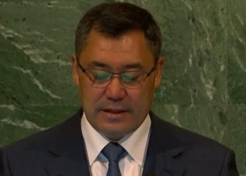 Садыр Жапаров: «Бөтөн жерге көз артпайбыз, бирок бир да сантиметр жерибизди бербейбиз!»