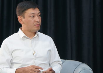 Жарандык активист Атай Бейшенбек: «Ишенген депутаттар көтөрө албаса, эл өзү Кумтөрдү кайра кароону талап кылышы керек»»