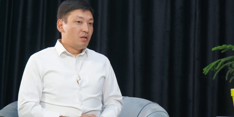 Атай Бейшенбек: «Теңгиз Бөлтүрүк «Кумтөрдү» башкарып турганда 30 миң доллар айлык алган. Эмнеге муну ачык айтпайбыз?»