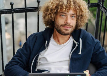 Орусиялык блогер Илья Варламов Бишкекке кайрадан келди