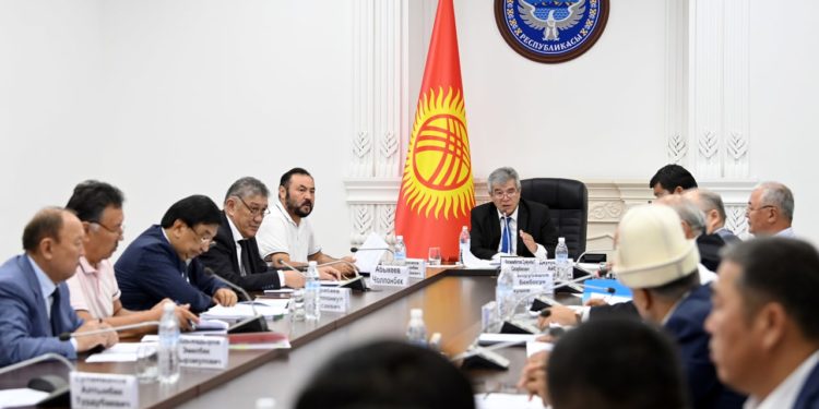 5-ноябрда өлкө аймактарында, Бишкек жана Ош шаарларында жергиликтүү курултайлар өтөт