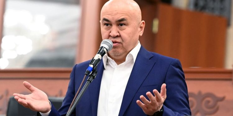 «Аракеттерим текке кетерине көзүм жетти». Президенттин Ысык-Көл облусундагы өкүлү Алтынбек Сулайманов кызматтан кетти