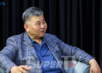 Элмурза Сатыбалдиев менен Токтайым Үмөталиева «Даңк» медалы менен сыйланышты