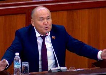 Депутат Токторбаев «Раим-миллион» деп койгонуна депутат Атазов жооп кылды