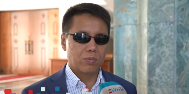 Дастан Бекешев чек арадагы кол салуу боюнча: «Саясатты унута туруу керек»