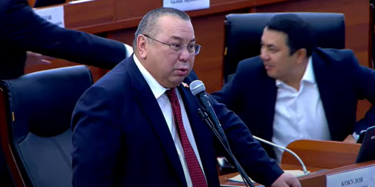 «Такыр жок». Балбак Түлөбаев Балыкчынын мэрин 1 жумадан бери таппай жатканын айтты