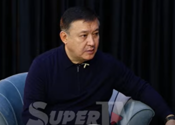 Келдибеков посттордун алынышы боюнча: «Ташиев элге зыян боло турган нерсеге кол койбойт»