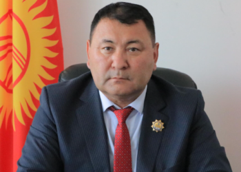 Депутат 1 жумадан бери издеп, таппай жүргөн Балыкчы шаарынын мэри кызматынан бошотулду