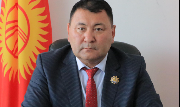 Депутат 1 жумадан бери издеп, таппай жүргөн Балыкчы шаарынын мэри кызматынан бошотулду