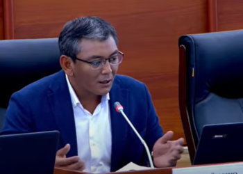 «Алтынбы же балмуздакпы?». Депутат «алтын уурдалып жатат» дегендерге жооп берилиши керектигин айтты