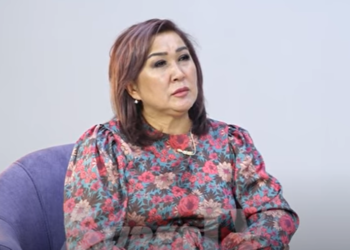 Алтынай Нарбаева: «36 жыл иштеген мектептен кетүү өтө оор болду»