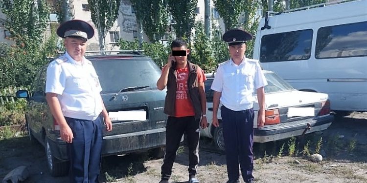 Караколдо 75 жаштагы аялды сүзүп, качып кеткен айдоочу кармалды