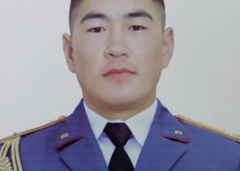 «Бир күндө канча жолу көрүшсөк, ошончо жолу салам айтчу». Чек арада каза болгон жигитти мугалими эскерди